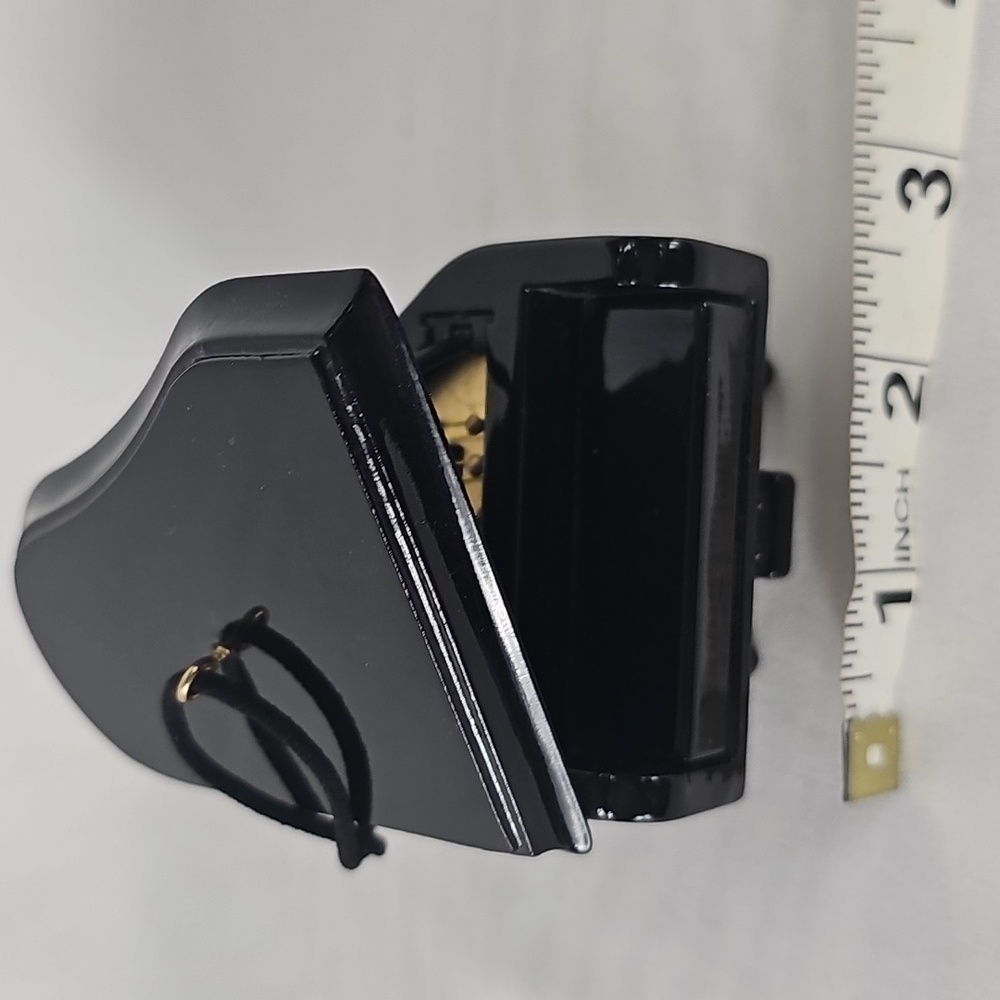Mini Grand Piano Figurine - Picture 6 of 7